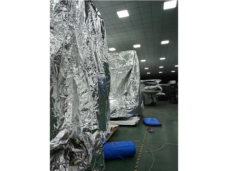 龍(long)崗新能(neng)源重型(xíng)木箱真(zhēn)空包裝(zhuang)